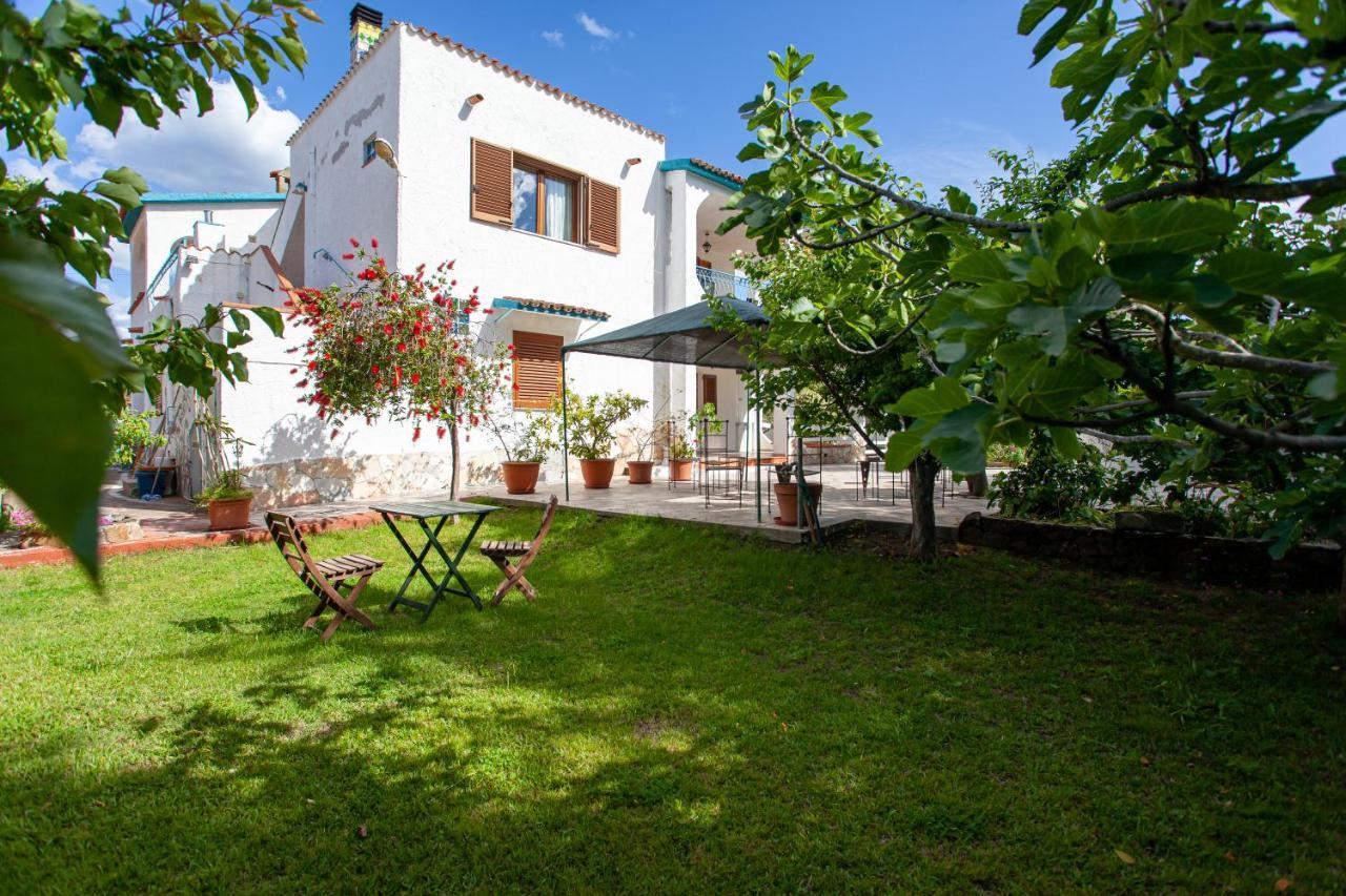 Camere Tirreno 1 San Teodoro  Esterno foto